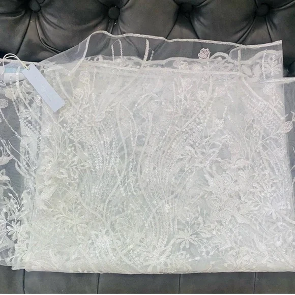 TABLE RUNNER - Picture 2 of 5